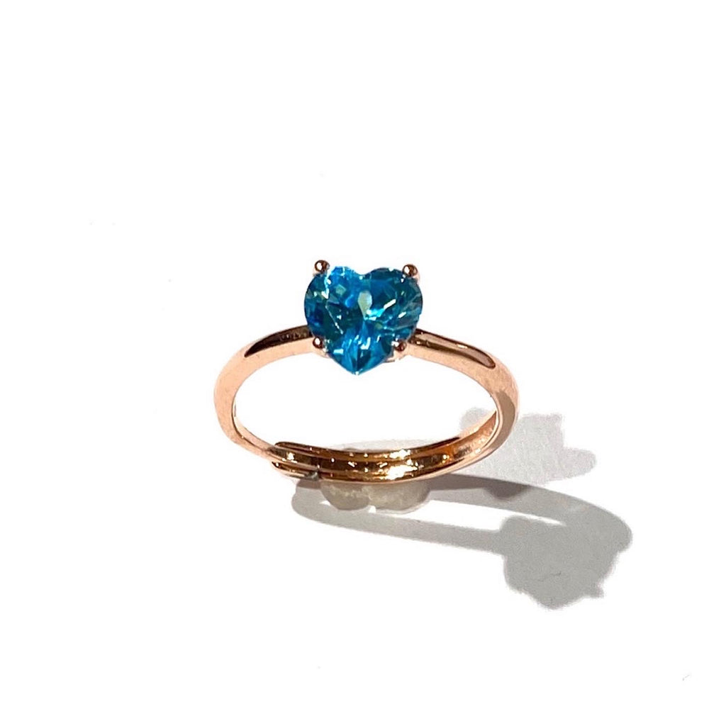 Anello argento rose’ con zircone a cuore azzurro. Misura regolabile